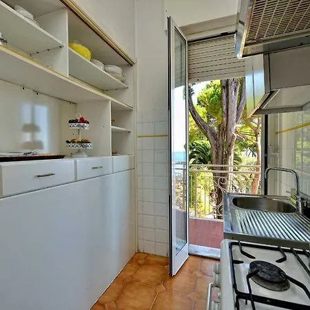 Ξενοδοχείο με διαμερίσματα Marina Ντιάνο Μαρίνα