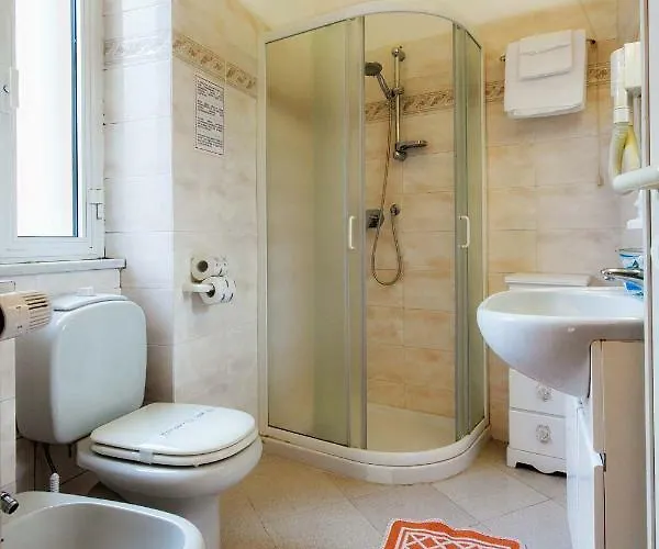 Aparthotel Marina 2*